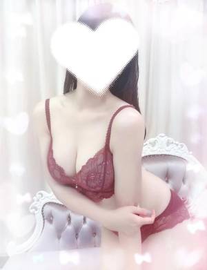 桜庭ゆりあ 25歳