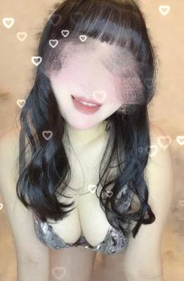 東雲ましろ 28歳