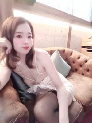 浅見ゆうな 41歳