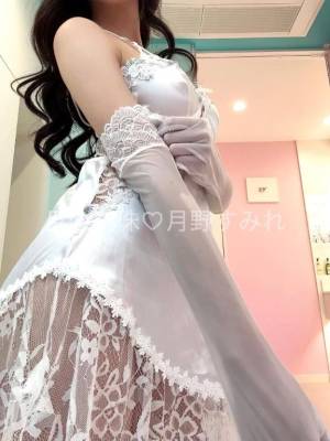 月野すみれ 28歳