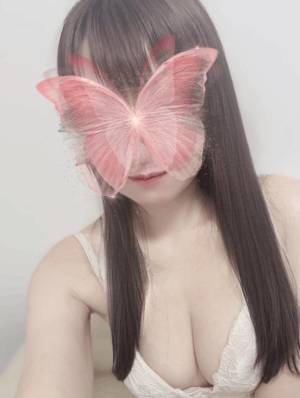 えみり 24歳