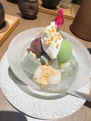 葉月えま 32歳