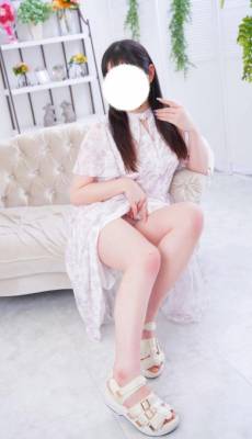 深月宵 24歳