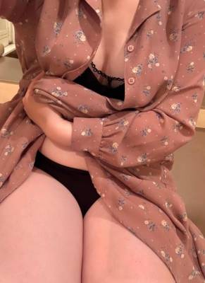 花園まりな 25歳