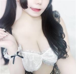 めろり 20歳