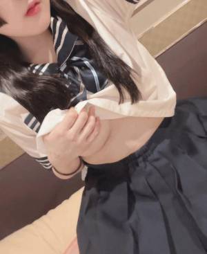せな 18歳