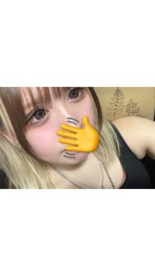 あすな 20歳