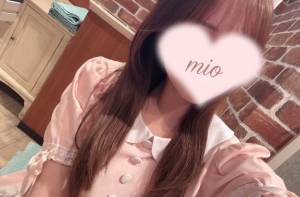 桃瀬　みお 23歳