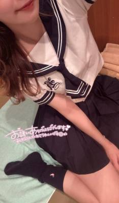 桃瀬　みお 23歳