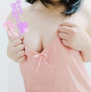 海野　あおい 27歳