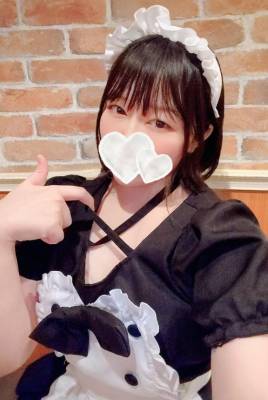 海野　あおい 27歳