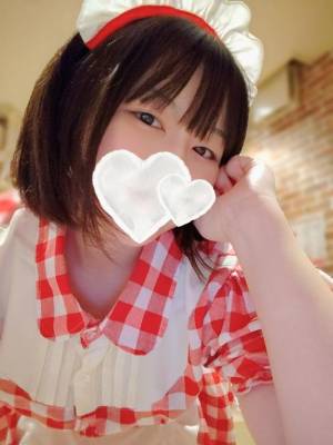 海野　あおい 27歳
