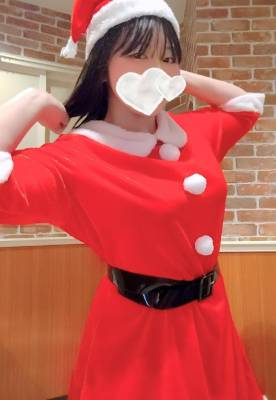 海野　あおい 27歳