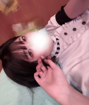 花園　かりん 24歳