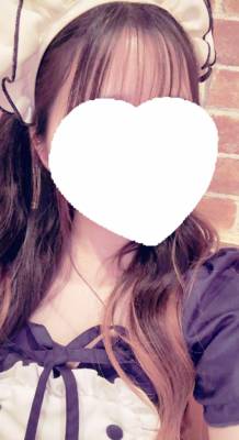 坂真　しおり 19歳