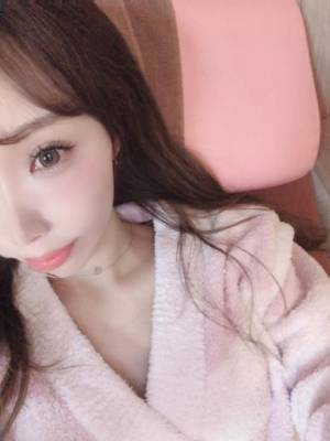 アイナ 28歳