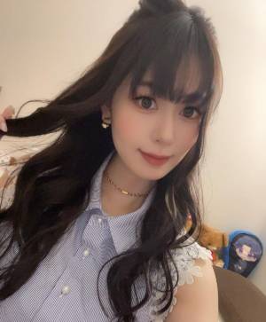 シオリ 23歳