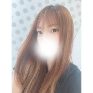 エマ 27歳