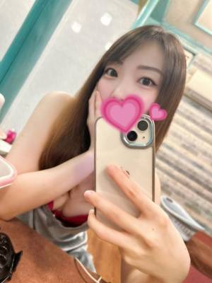 エマ 27歳