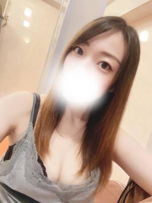 エマ 27歳