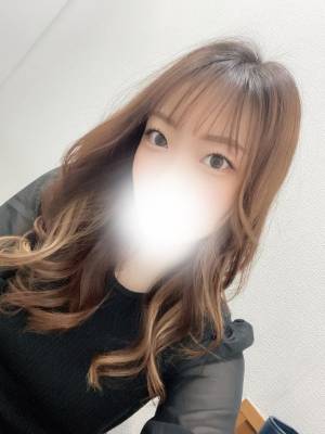 エマ 27歳
