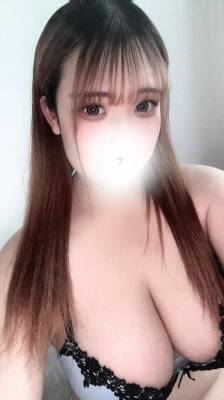 カエデ 20歳