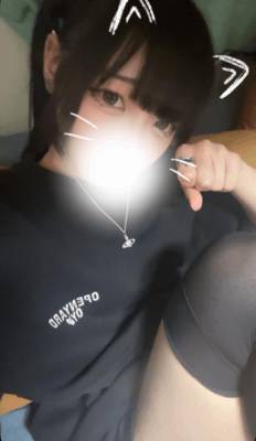 アノ 18歳