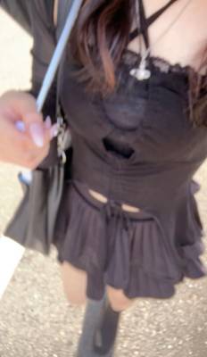アノ 18歳