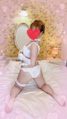 なこ 22歳