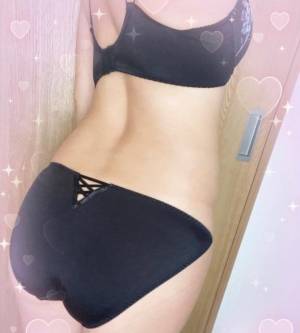 なこ 22歳
