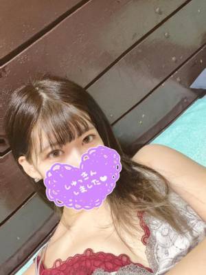 かりな 20歳