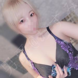 あずみ 24歳