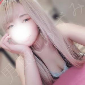 あずみ 24歳