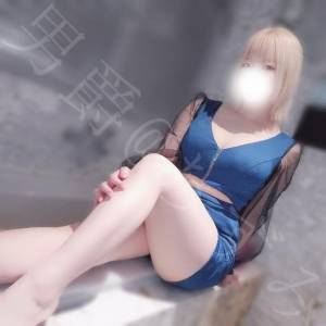 あずみ 24歳