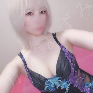 あずみ 24歳