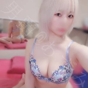 あずみ 24歳