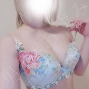 あずみ 24歳