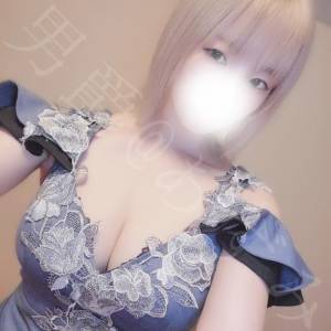 あずみ 24歳