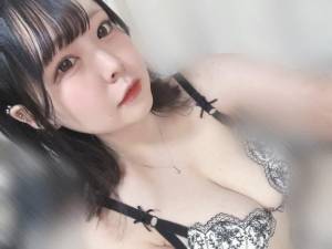 うい 23歳
