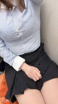 西原りょうか 27歳