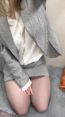 西原りょうか 27歳