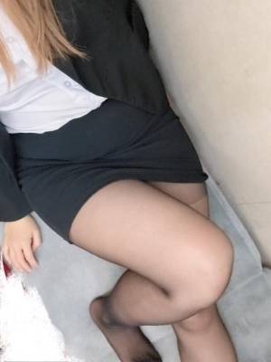 西原りょうか 27歳