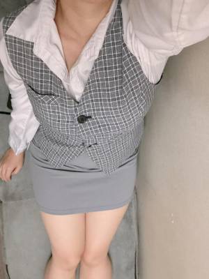 西原りょうか 27歳