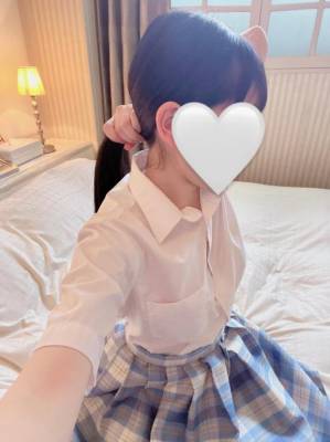 りこ 20歳