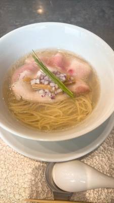 るい 22歳
