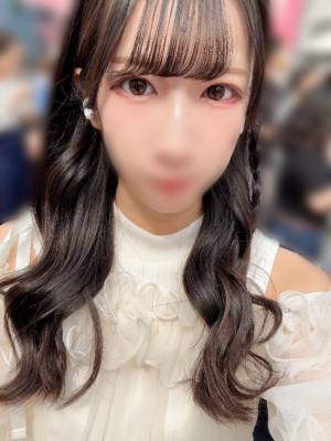 まい 20歳