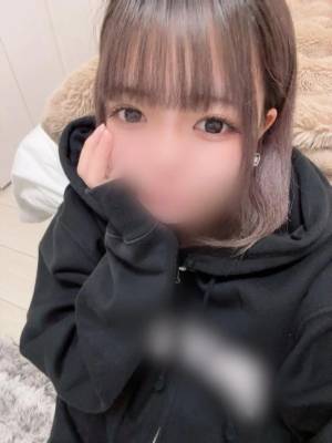 にな 20歳