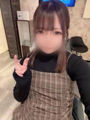 にな 20歳