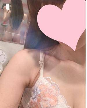 クララ 25歳