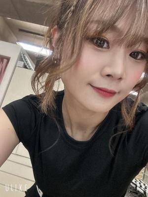 ネオン 26歳